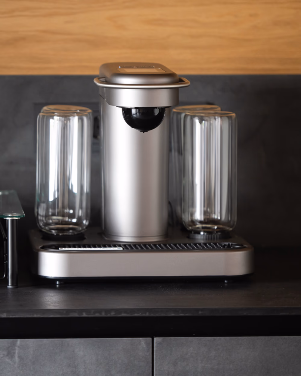Bartesian cocktail maker